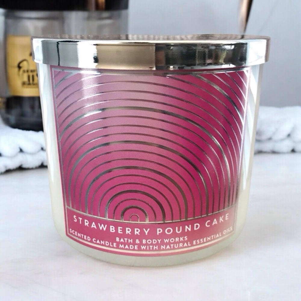 🆕40+ Hrs Strawberry Pound Cake 3 Wick Candle